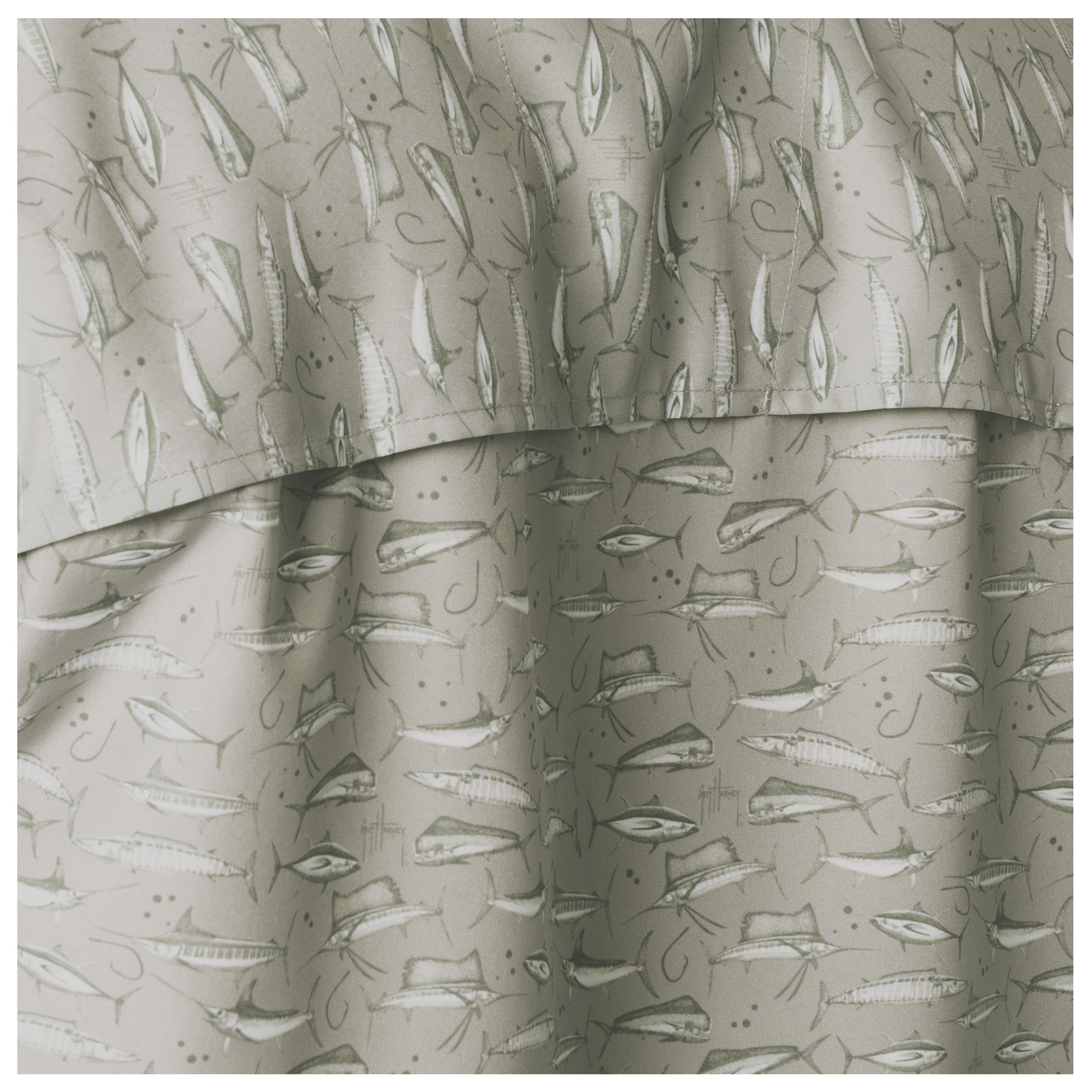 Ventilated back of the shirt with fish pattern