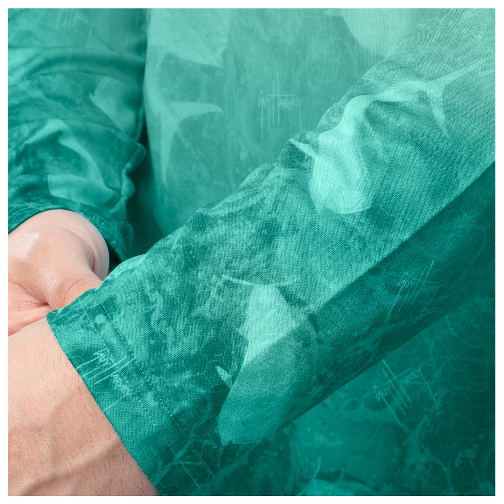 Close-up on the sleeve